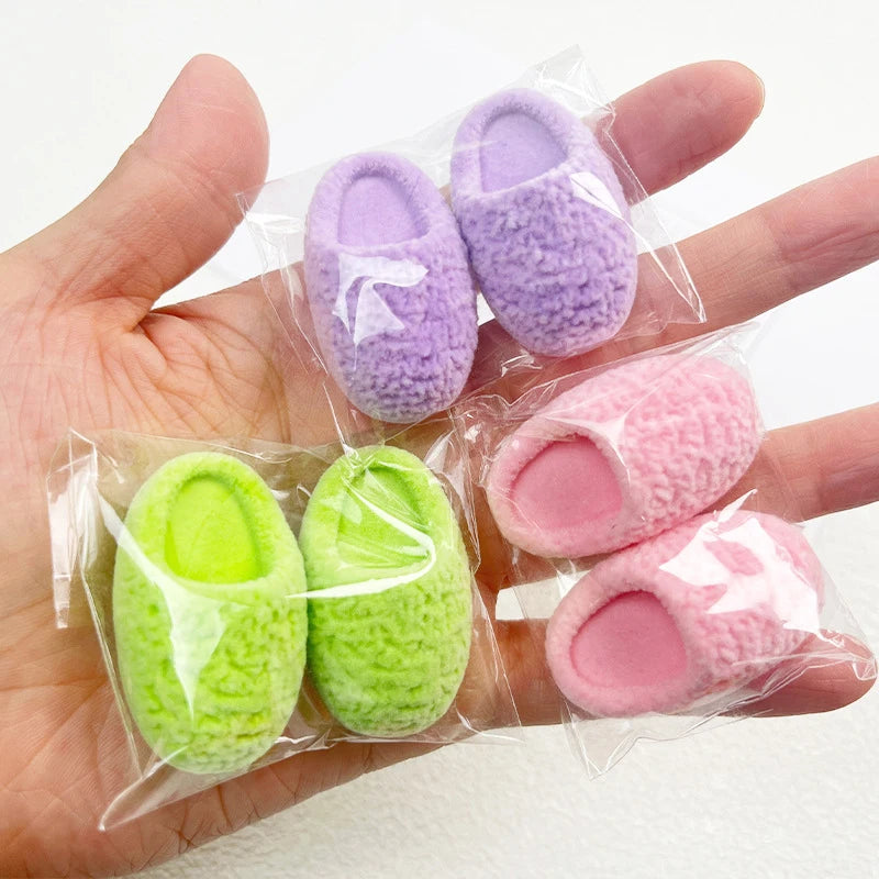 1/12 Dollhouse Simulation Plush Slippers Model Dollhouse Miniature Shoes Decorations Dolls Dress Up Accessories