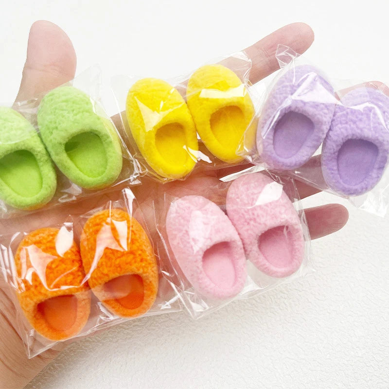 1/12 Dollhouse Simulation Plush Slippers Model Dollhouse Miniature Shoes Decorations Dolls Dress Up Accessories