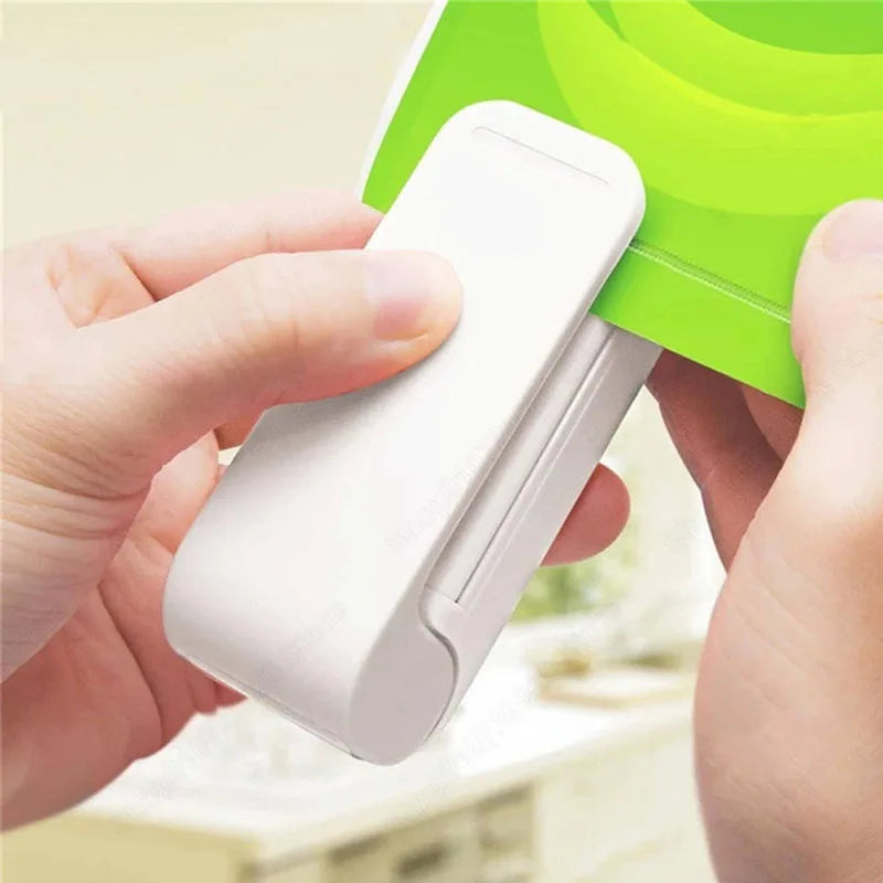 Mini Snack Sealer Small Household Bag Sealer Portable Hand Pressure Heat Sealer Plastic Bag Sealer