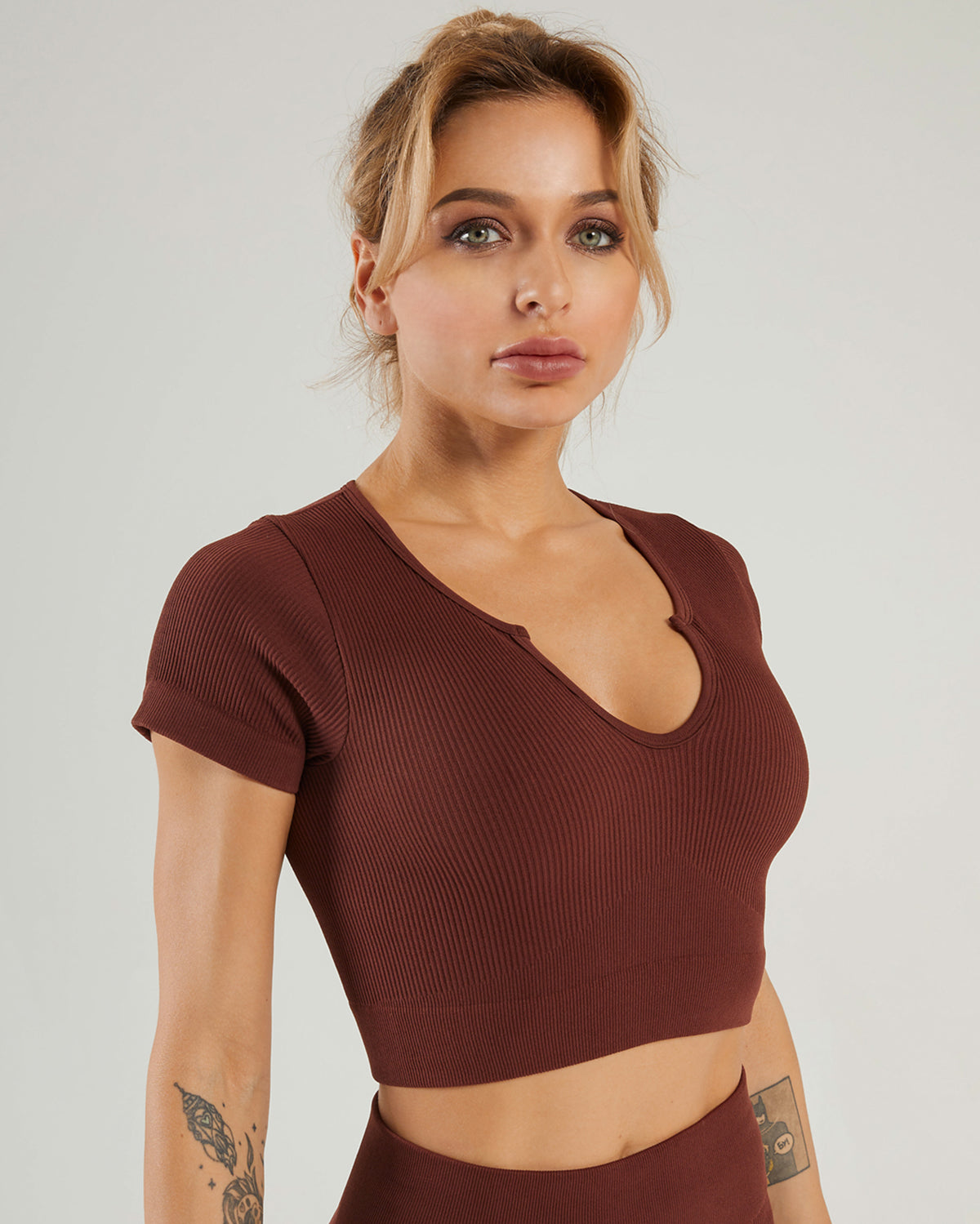 Nieve Keyhole Crop Top